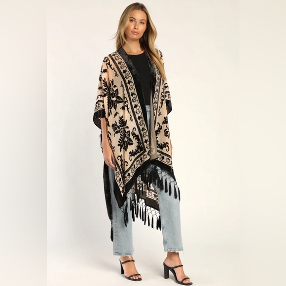Velvet Burnout Fringe Kimono. Bohemian - Picture 5 of 13